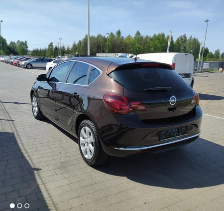 Opel Astra cena 45800 przebieg: 88210, rok produkcji 2015 z Lądek-Zdrój małe 137